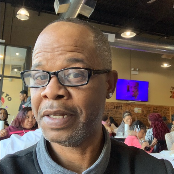 Meet your Posher, Jeffrey - Picture 1 of 1